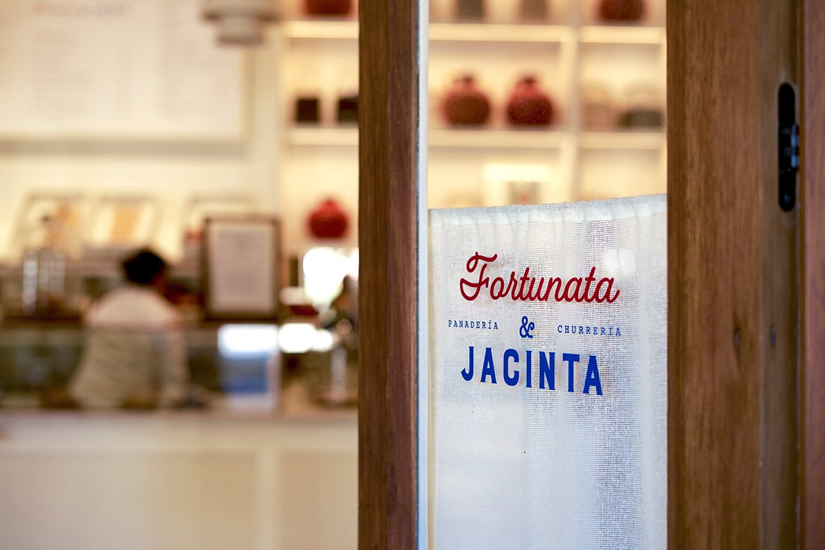Fortunata & Jacinta歐包茶飲輕餐飲品牌設(shè)計(jì)欣賞，歐包茶飲品牌，輕餐飲品牌，輕餐飲品牌設(shè)計(jì)，輕餐飲品牌策劃，輕餐飲品牌全案策劃，餐飲品牌設(shè)計(jì)，餐飲品牌策劃，深圳品牌設(shè)計(jì)，深圳品牌策劃，深圳品牌全案策劃，深圳品牌形象塑造，深圳包裝設(shè)計(jì)，左右格局