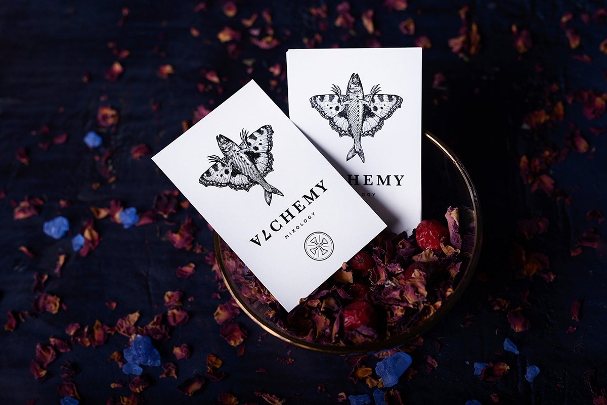 Alchemy Bar雞尾酒酒吧品牌設(shè)計欣賞,酒吧品牌設(shè)計，餐飲品牌設(shè)計，酒吧品牌策劃，酒吧品牌全案策劃，餐飲品牌策劃，深圳品牌設(shè)計，深圳品牌策劃，深圳品牌全案策劃，深圳品牌形象塑造，深圳包裝設(shè)計的，左右格局