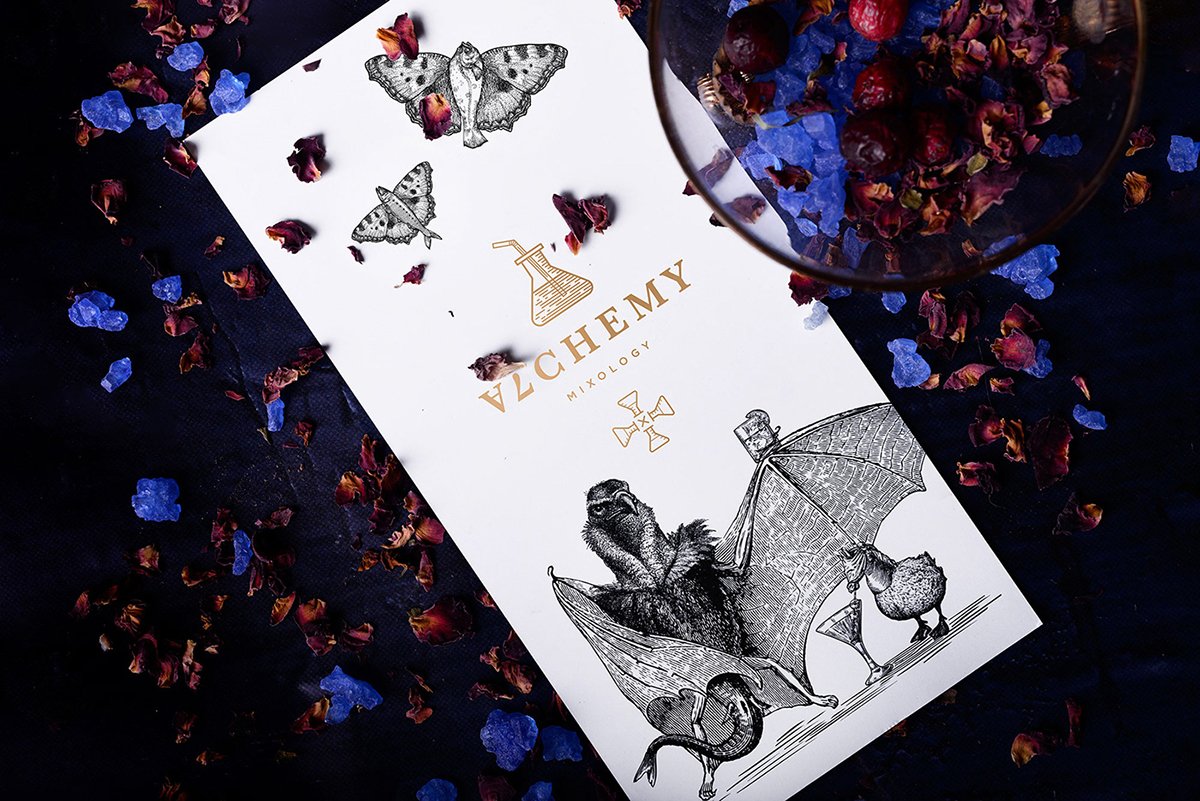 Alchemy Bar雞尾酒酒吧品牌設(shè)計欣賞,酒吧品牌設(shè)計，餐飲品牌設(shè)計，酒吧空間設(shè)計，酒吧品牌策劃，酒吧品牌全案策劃，餐飲品牌策劃，深圳品牌設(shè)計，深圳品牌策劃，深圳品牌全案策劃，深圳品牌形象塑造，深圳包裝設(shè)計，深圳空間設(shè)計，左右格局