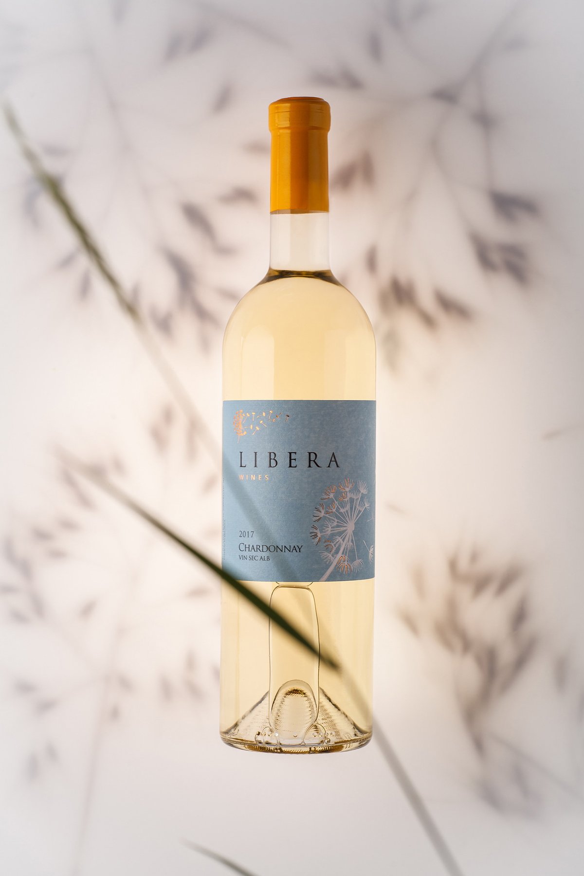 Libera餐食葡萄酒品牌包裝設(shè)計(jì)——創(chuàng)新品牌營(yíng)銷的必要性，餐飲品牌設(shè)計(jì)，品牌形象整合，品牌包裝設(shè)計(jì)，餐飲品牌視覺(jué)設(shè)計(jì)，餐飲品牌營(yíng)銷，品牌戰(zhàn)略定位，品牌設(shè)計(jì)公司，深圳品牌策劃，深圳品牌設(shè)計(jì)，左右格局