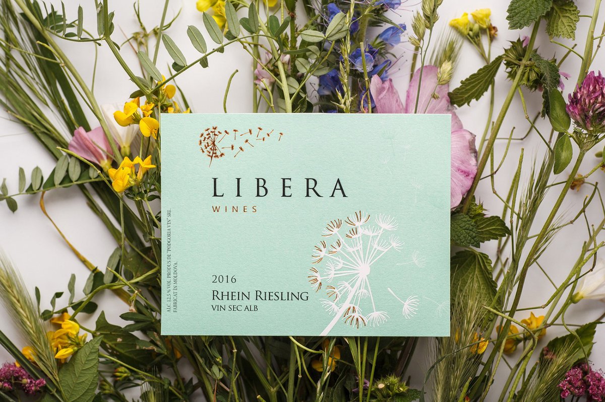 Libera餐食葡萄酒品牌包裝設(shè)計(jì)——創(chuàng)新品牌營(yíng)銷的必要性，餐飲品牌設(shè)計(jì)，品牌形象整合，品牌包裝設(shè)計(jì)，餐飲品牌視覺(jué)設(shè)計(jì)，餐飲品牌營(yíng)銷，品牌戰(zhàn)略定位，品牌設(shè)計(jì)公司，深圳品牌策劃，深圳品牌設(shè)計(jì)，左右格局