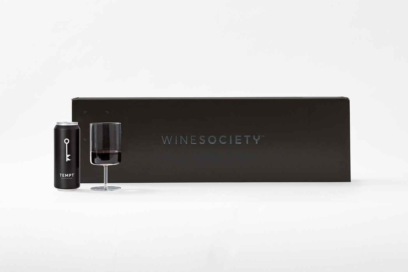 WineSociety優(yōu)質(zhì)葡萄酒品牌戰(zhàn)略定位和品牌策劃，餐飲品牌策劃，餐飲品牌設(shè)計(jì)，品牌設(shè)計(jì)公司，深圳品牌設(shè)計(jì)，左右格局